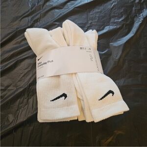 Nike Everyday Plus crew socks